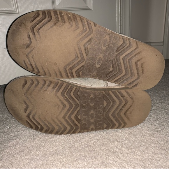 Ugg Classic Tall Boot - Picture 2 of 4